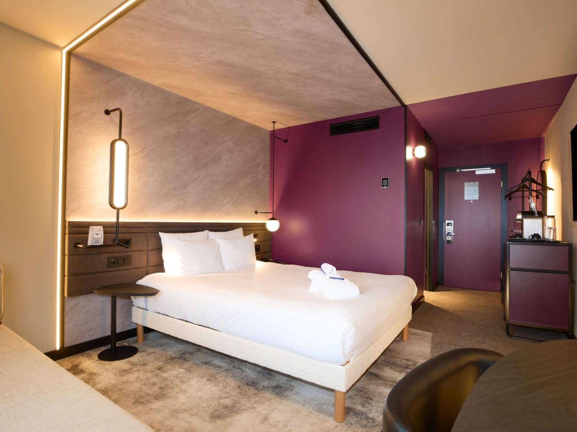 Hotel Novotel Zürich Airport Messe 4*